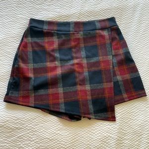 Mezzanine plaid skort size L